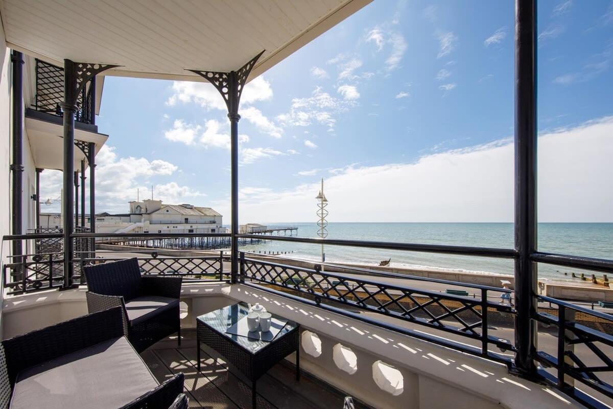 Panoramic Sea Views In Beachfront Apt W Balcony Богнор-Регис Экстерьер фото
